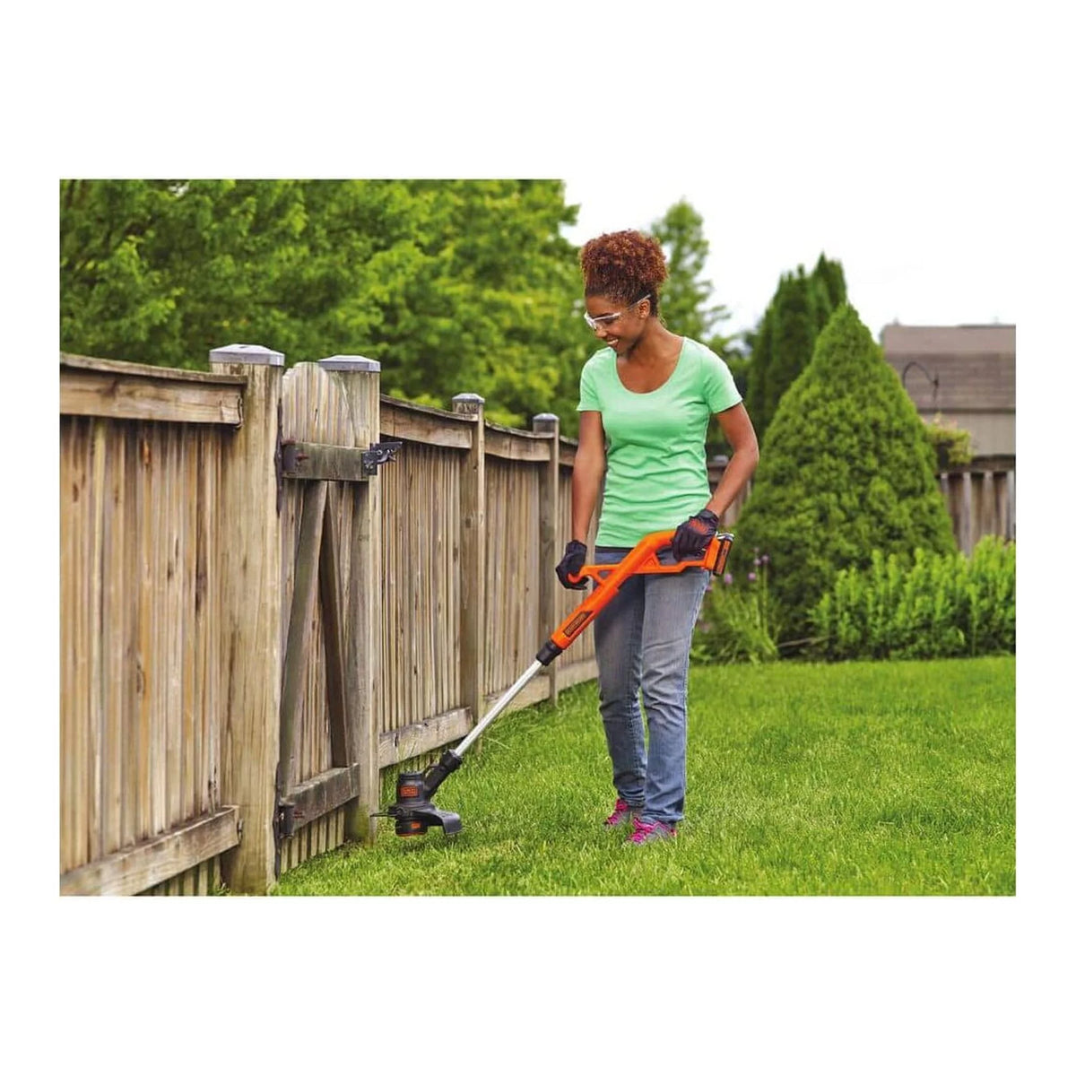 20V MAX Cordless String Trimmer and Sweeper Combo Kit N714963