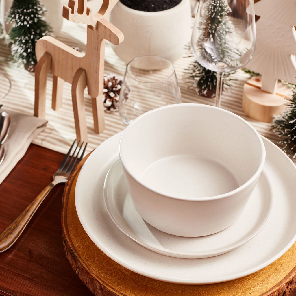32-Piece Snow White Stoneware Dish Set K615548