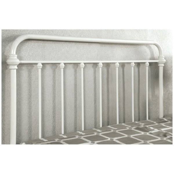 Queen Spindle Bed Z825