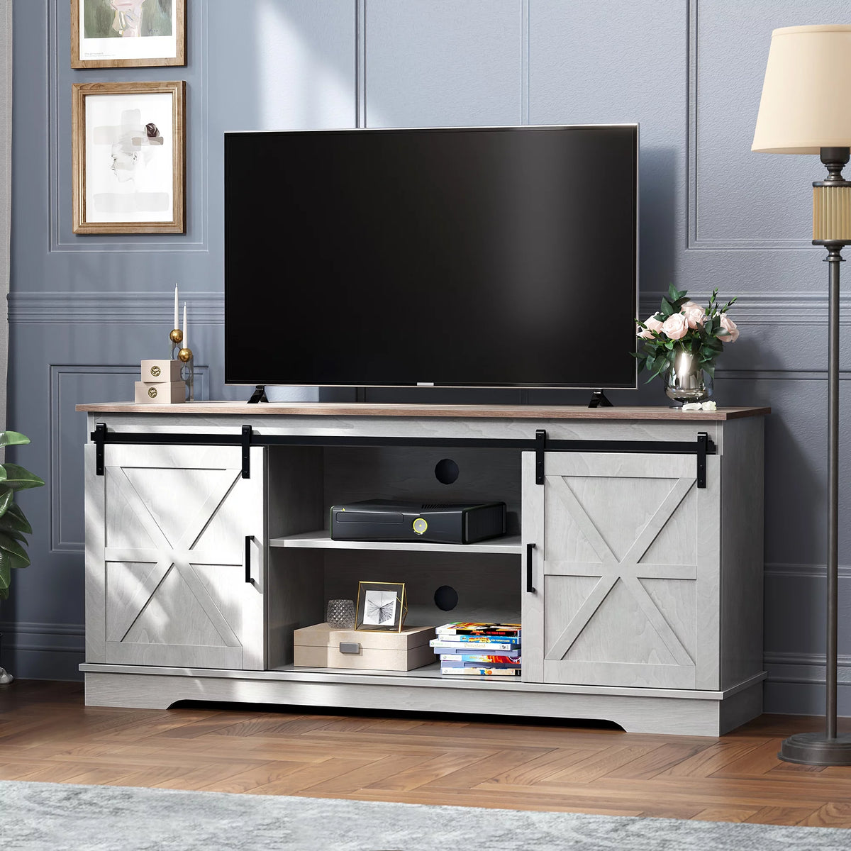 Farmhouse TV Stand with Barn Doors D782