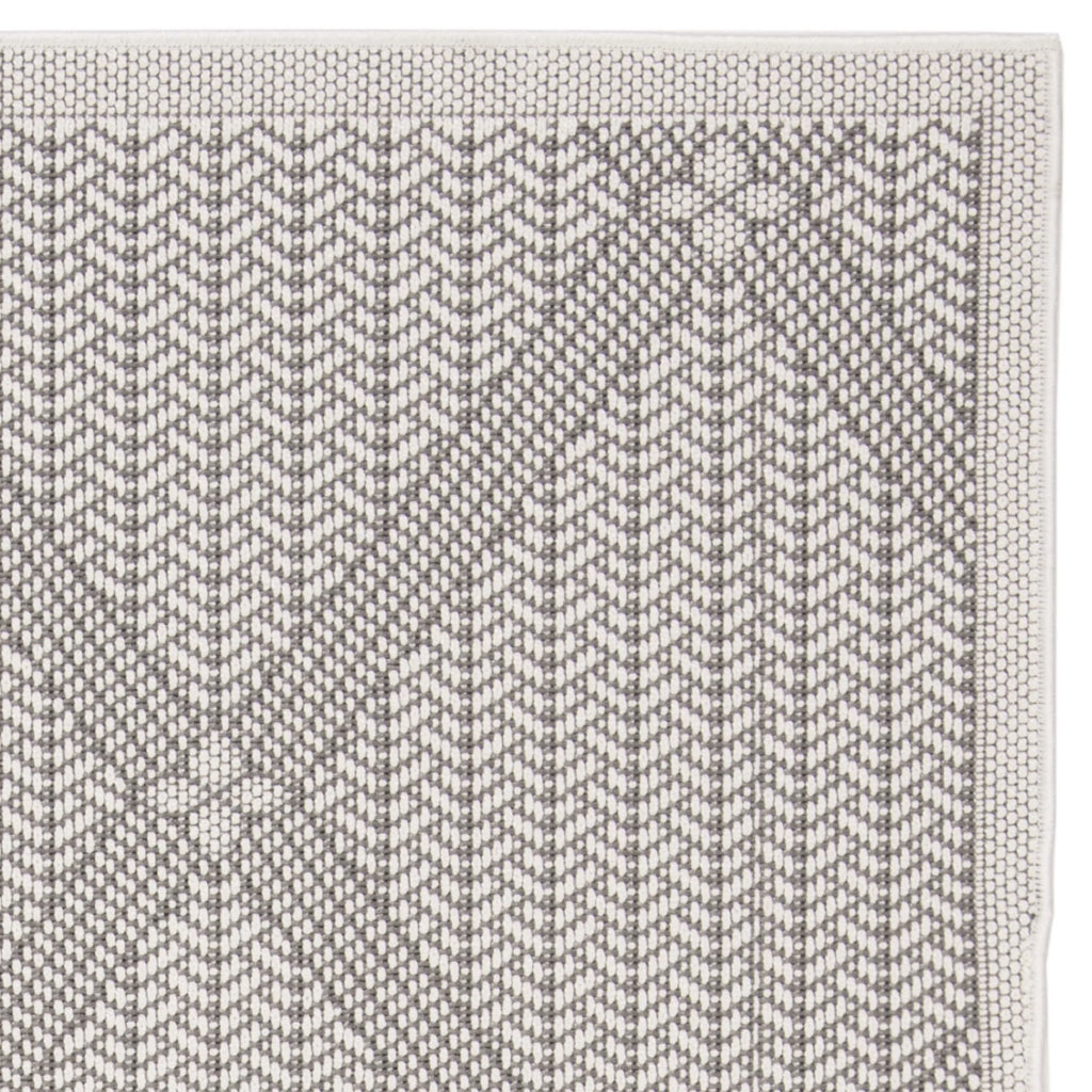 Cream Grey Geometric Area Rug 4' x 6' J69134