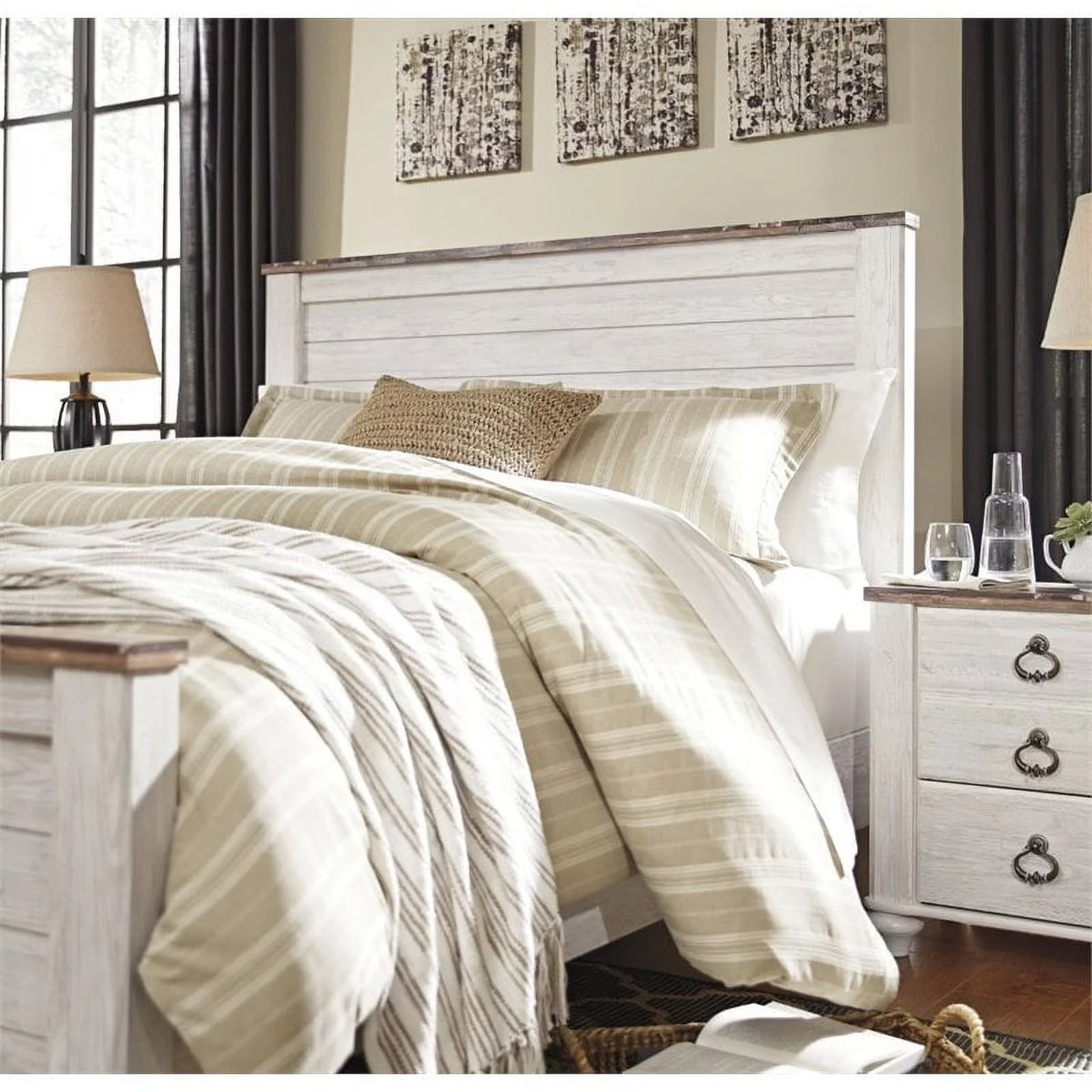 Queen Panel Bed in Whitewash E44538
